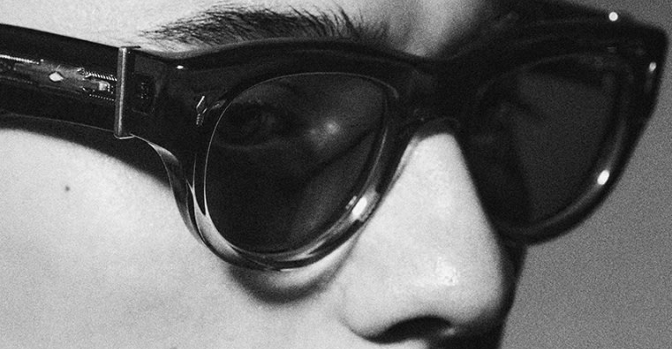 Uno stile senza tempo con gli occhiali da vista vintage per uomo