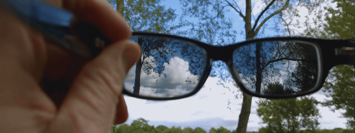 Polarized lenses: advantages and disadvantages